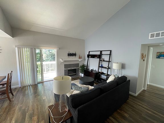 2nd image of 37168 Meadowbrook Cmn APT 305