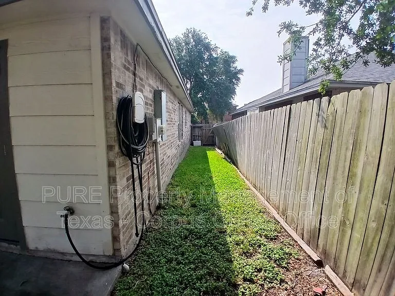 7609 Cold Springs Dr — Photo 34