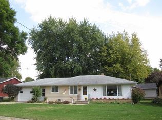 206 Ash Ave, Morrison, IL 61270