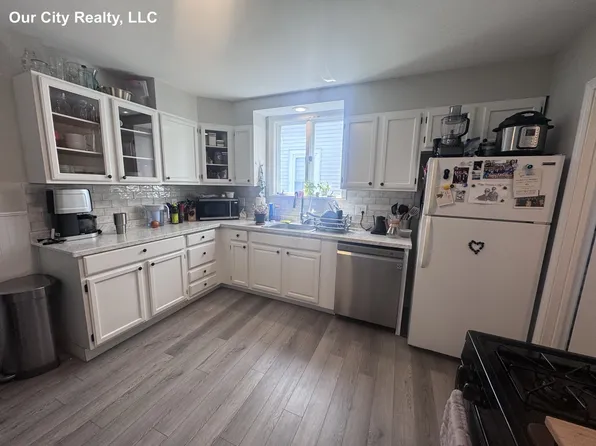 23 Conwell St #1, Somerville, MA 02143