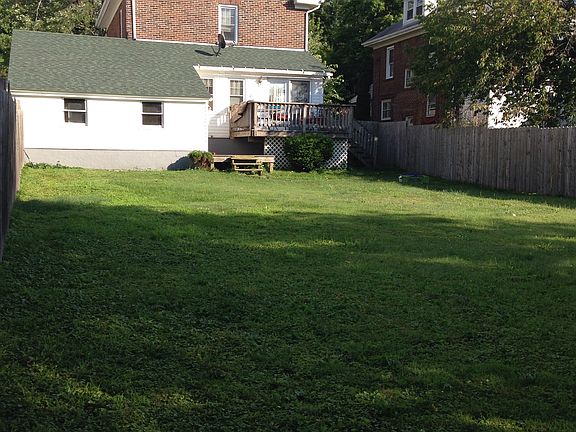 5th image of 405 Greenwood Ave