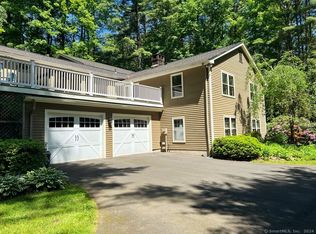 17 Hollister Dr, Avon, CT 06001