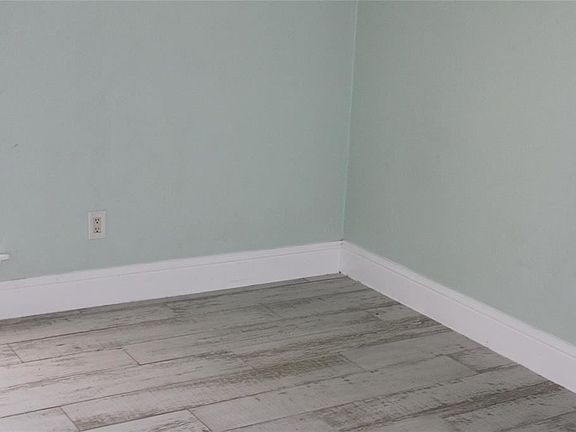 3rd image of 15407 Mesa Dr