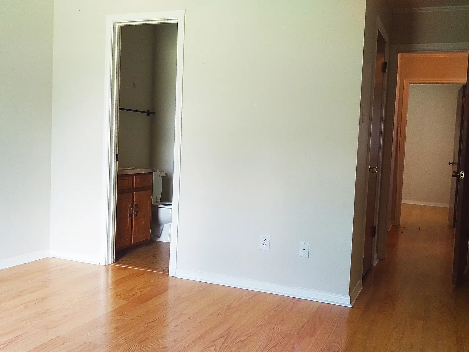 2 bed, 1.5 bath, 841 sqft, $1,150 — Photo 4