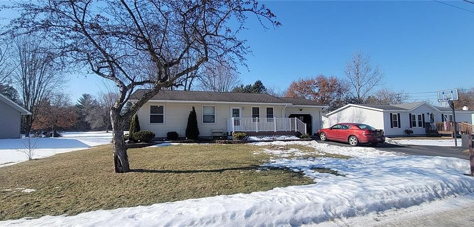 1st image of 720 Rose Street