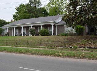 900 Perry St, Helena, AR 72342