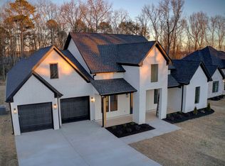 7230 Severn Lndg, Benton, AR 72019