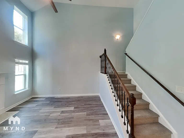 182 Red Admiral Ct — Photo 4