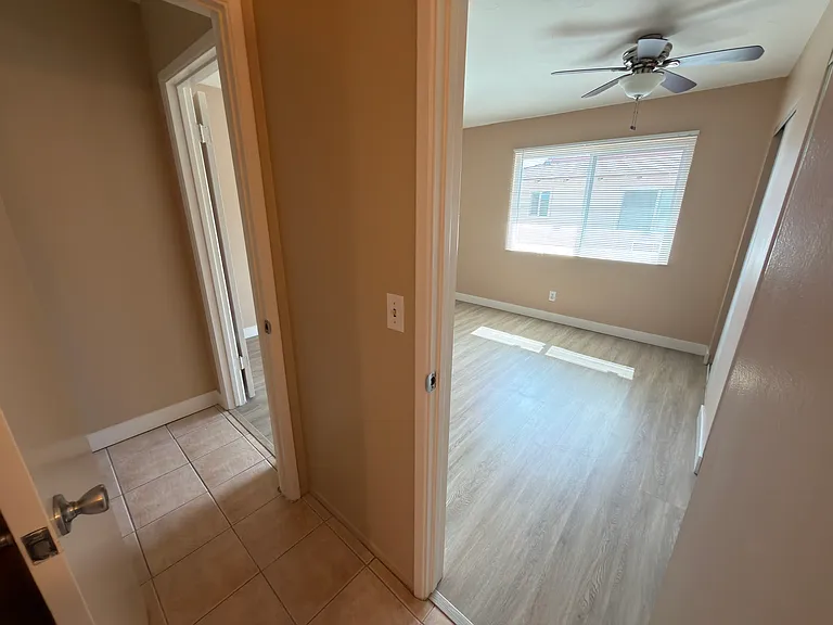 326 W La Veta Ave #C — Photo 24