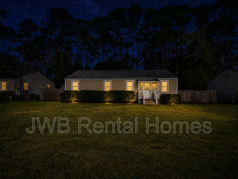 5363 Tequesta Ct — Photo 10