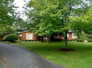 4244 Fieldbrook Rd, West Bloomfield, MI 48323
