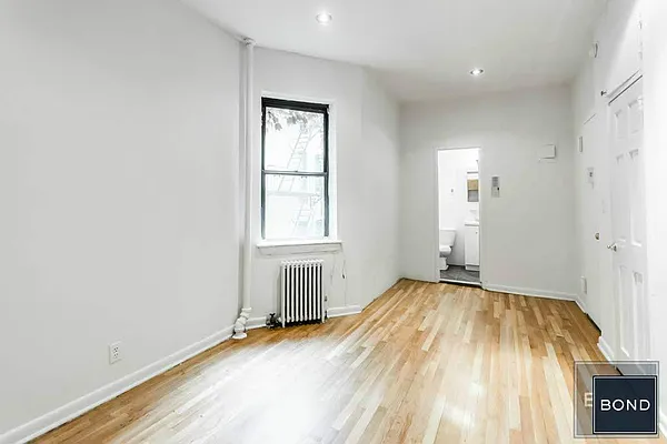 Rented by Bond New York | media 4