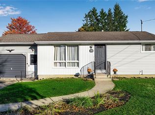 36 Ashley Dr, Lancaster, NY 14086