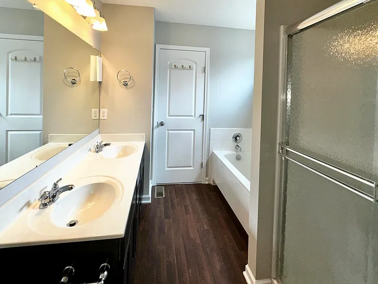 2195 Holiday Valley Dr — Photo 18