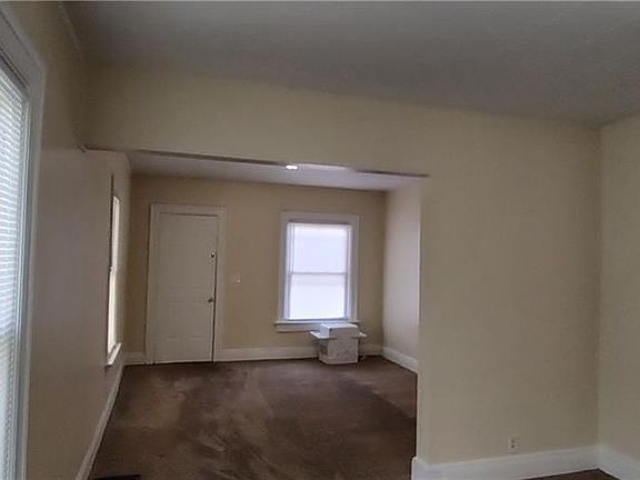 4th image of 804 Creighton Ave