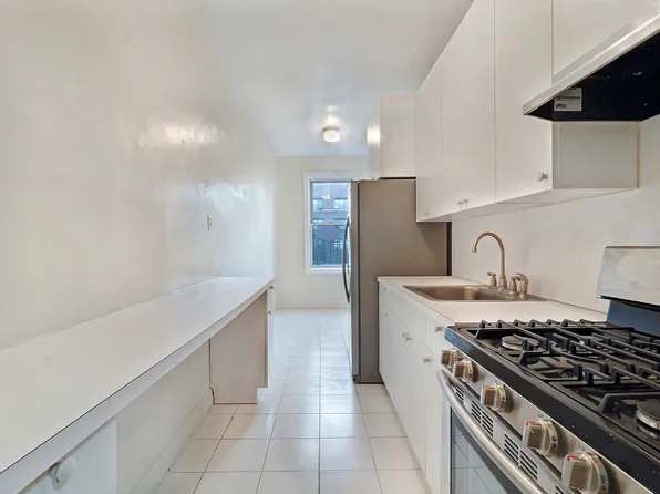 1801 Avenue N image 2 of 12