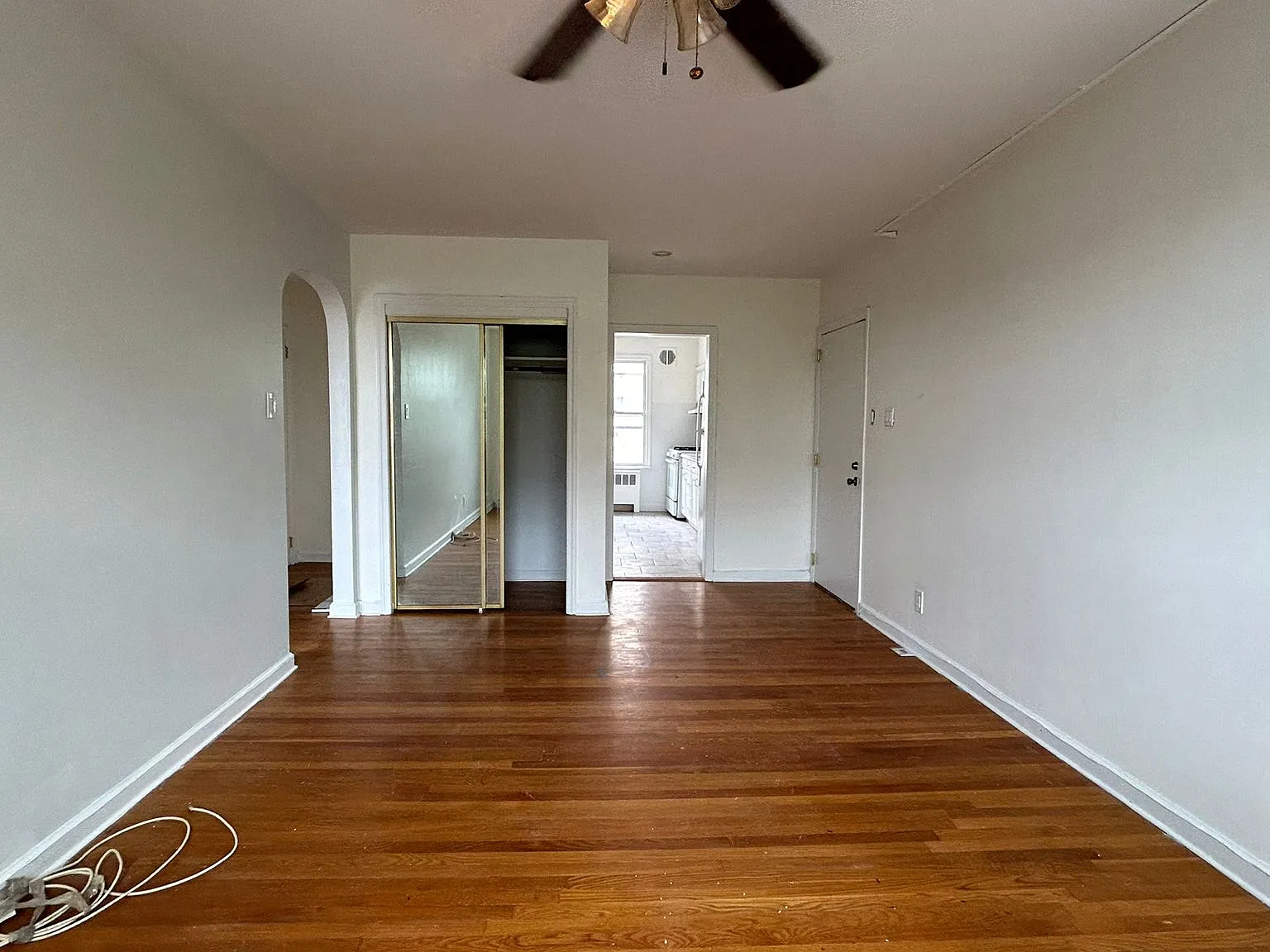 119 Hobart Avenue — Photo 4