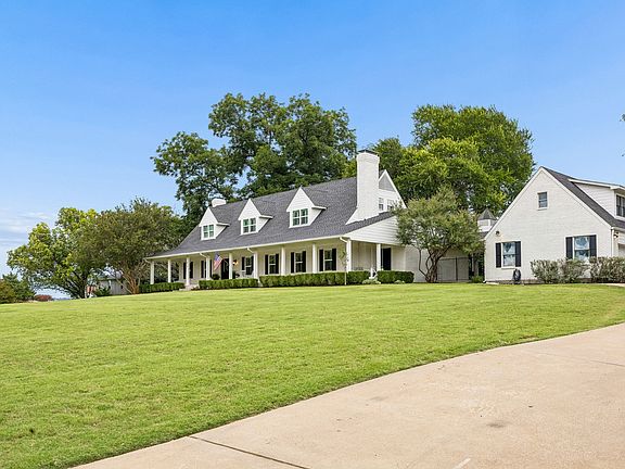 2nd image of 619 Sorita Cir
