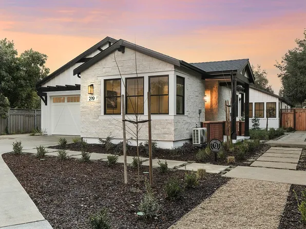 219 Portola Ct, Los Altos, CA 94022