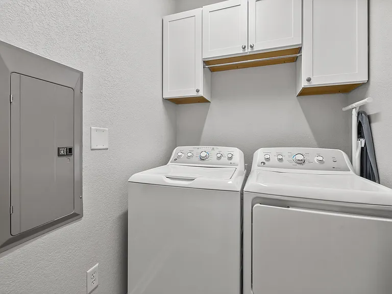 7937 Williamsburg Ct #201 — Photo 7