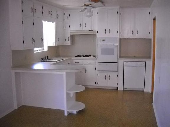 5th image of 2004 Glenhaven Dr