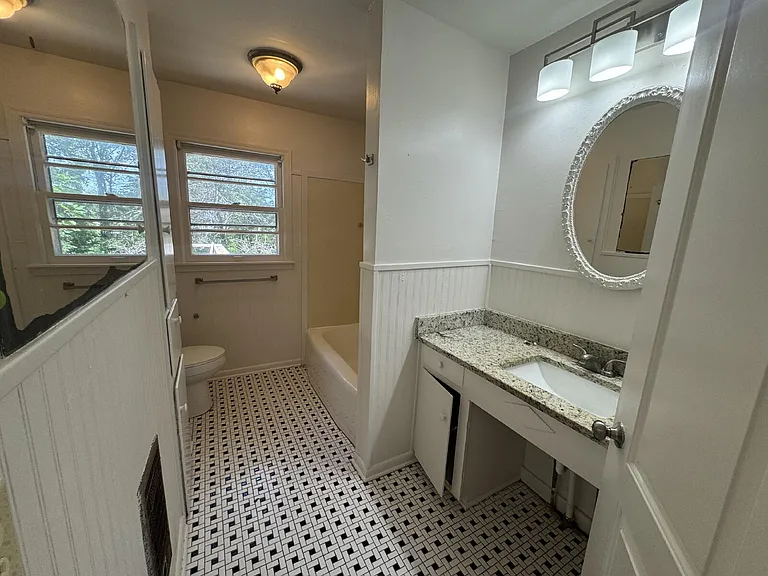 109 Park Ave — Photo 7