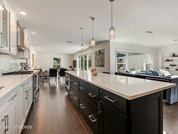 5th image of 328 Park Pl