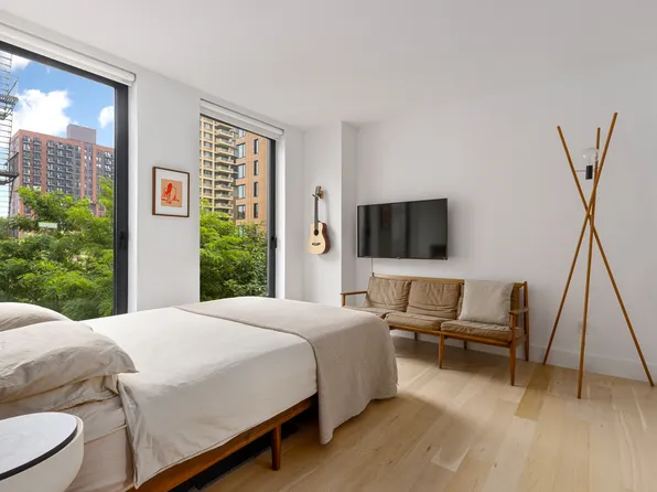 111 Montgomery Street image 6 of 14