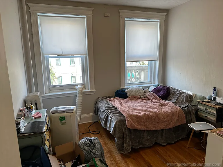 98 Gordon St #2 — Photo 4