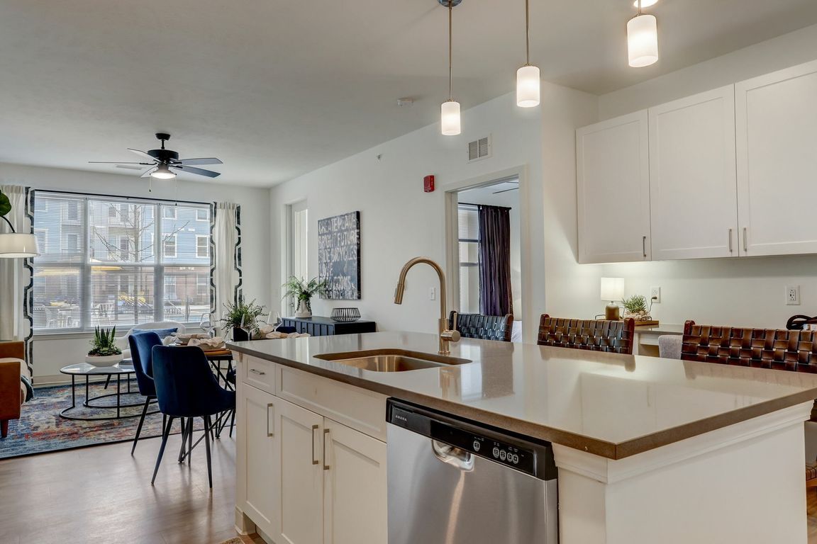 Kitchen with Entertainment Island