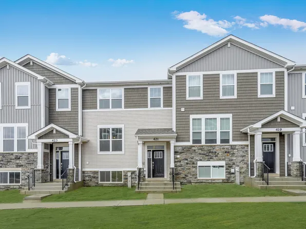 421 Red Oak Cir, Volo, IL 60020