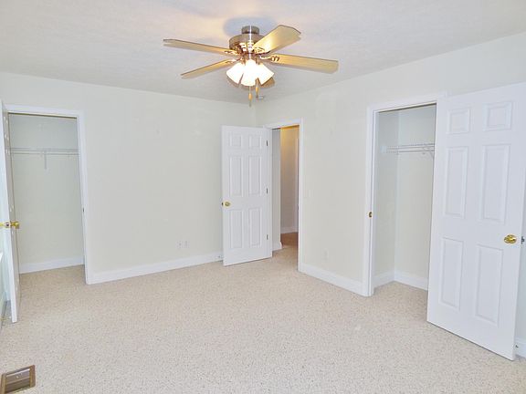 Bedroom #1, Two large closets