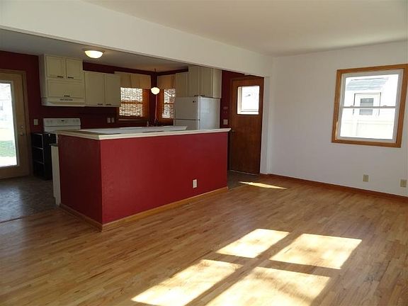 4th image of 926 Cornelia St
