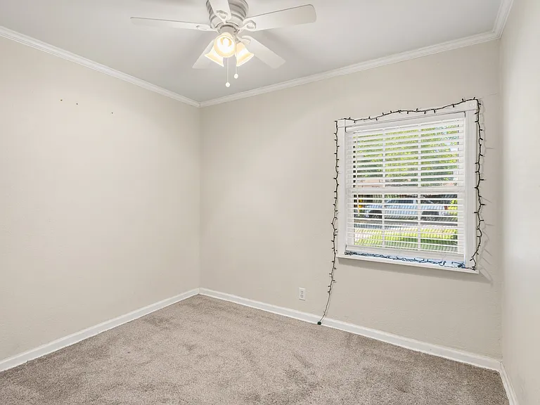 4823 Blue Heron St — Photo 10