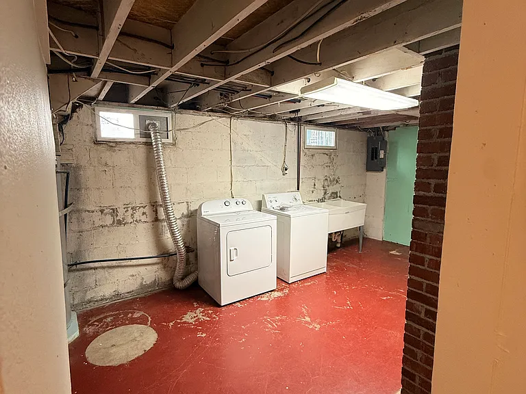 1520 Mahan Ave — Photo 19