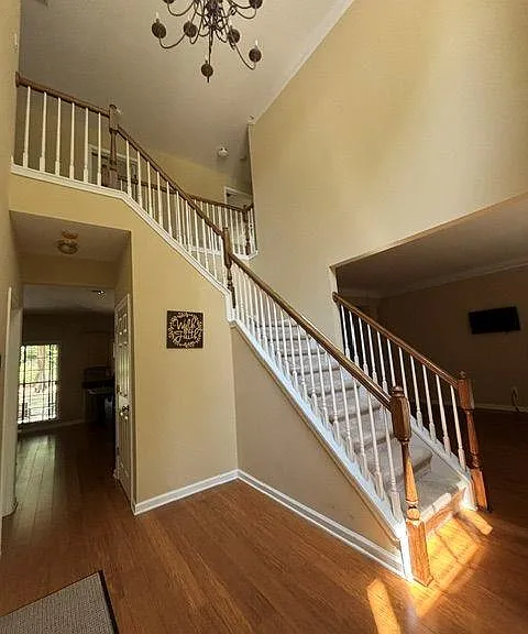 8002 Allerton Ln — Photo 3