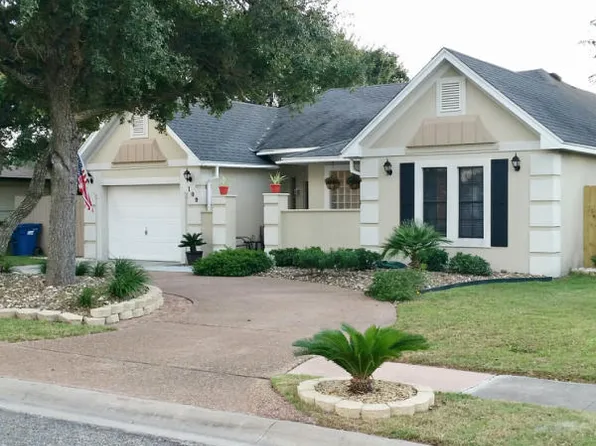 108 Spoonbill Ave, Aransas Pass, TX 78336