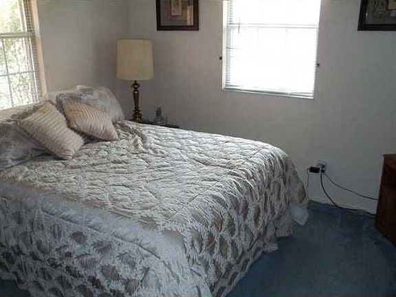 2nd image of 12244 Dunbar Cir N
