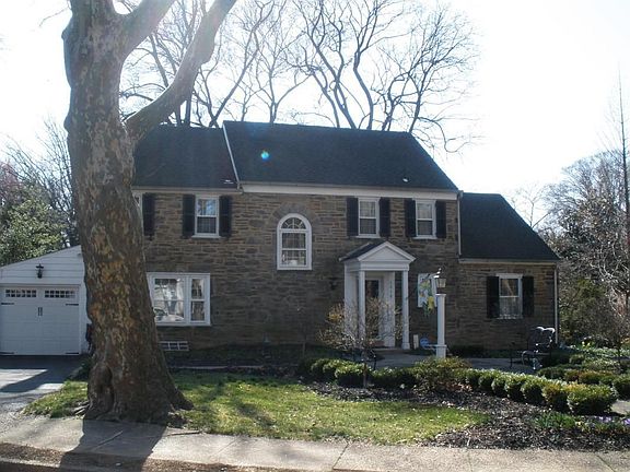 Magnificent Manor Home!!