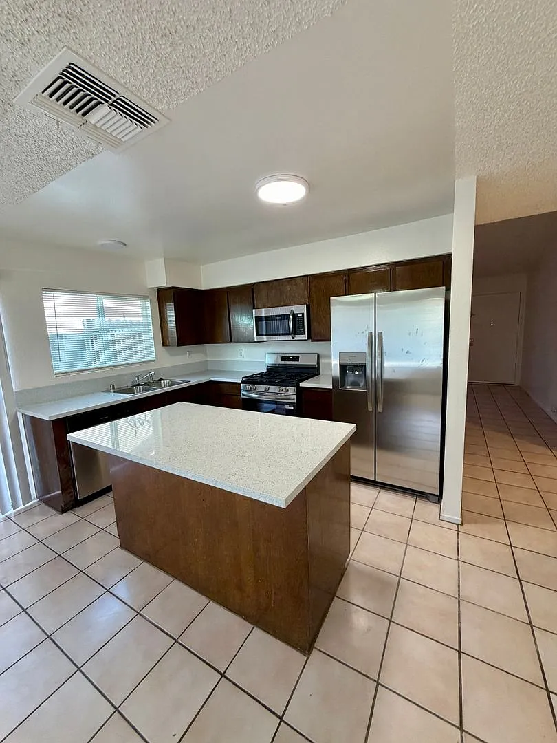 Remodeled 3 Bedroom Home — Photo 3