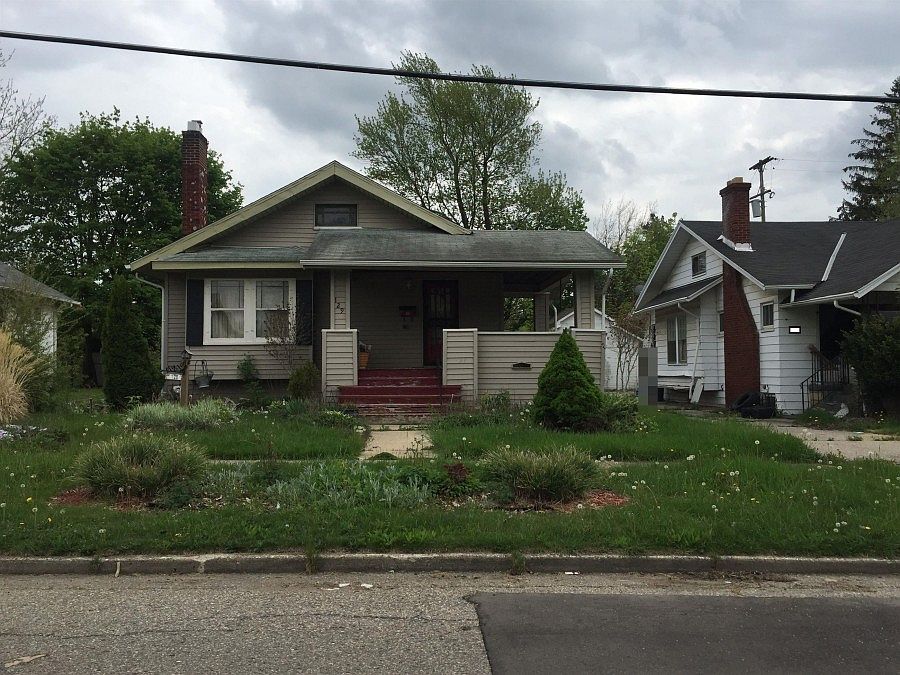 1st image of 129 W Dartmouth St