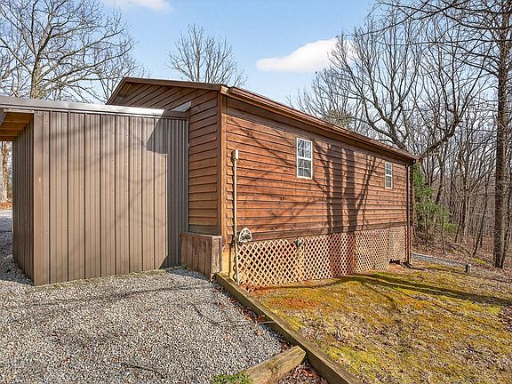 77th image of 1263 Ridge Rd W