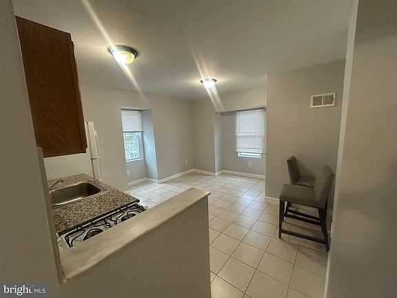 2nd image of 531 E Brinton St Floor 3