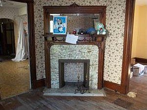 4th image of 352 Price St