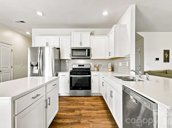 108 Giant Oak Ave, Statesville, NC 28677
