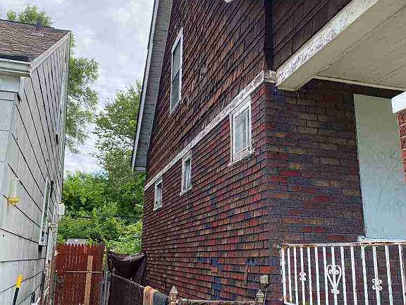 11121 Sanford
