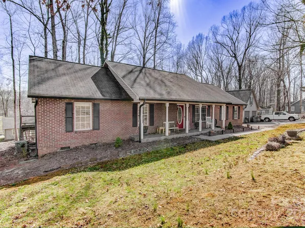 1756 Wellington Ave, Newton, NC 28658
