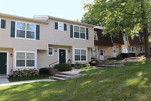 Parktowne Townhomes Photo 1