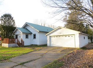 642 E 2nd St, Owen, WI 54460