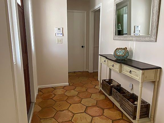 3rd image of 9720 Heather Cir E